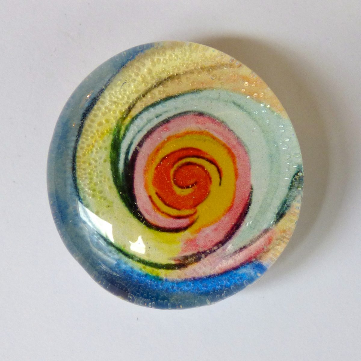 Colorful Glass Magnets To Brighten Up Your Space – Crystaleyezed